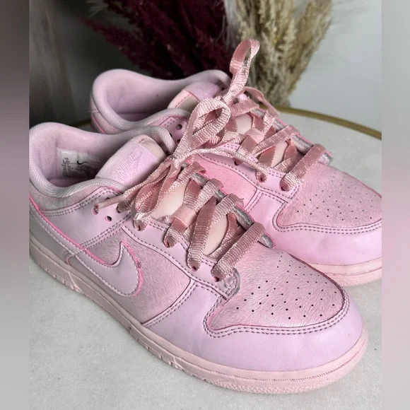 Nike Girls Preschool Dunk Low PS Prism Pink size 2.5Y - Picture 2 of 8